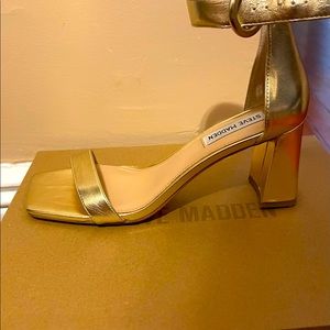 Steve Madden REVERIE SANDAL in original box